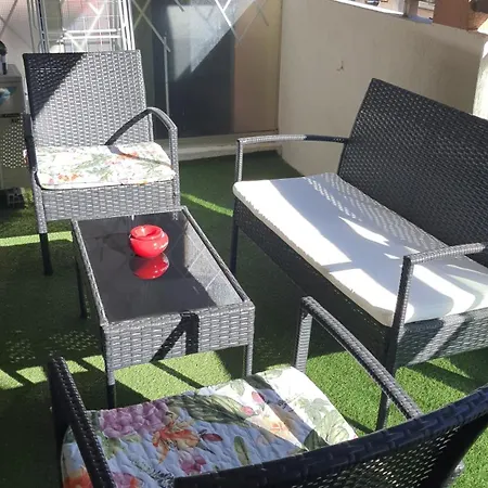 T2 Center Daire Cannes